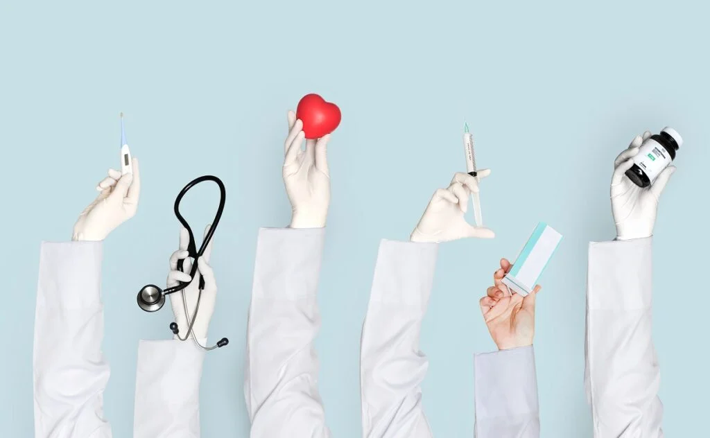 in het ziekenhuis vind je meerdere specialismen zoals de internist, de cardioloog en de gynaecoloog
