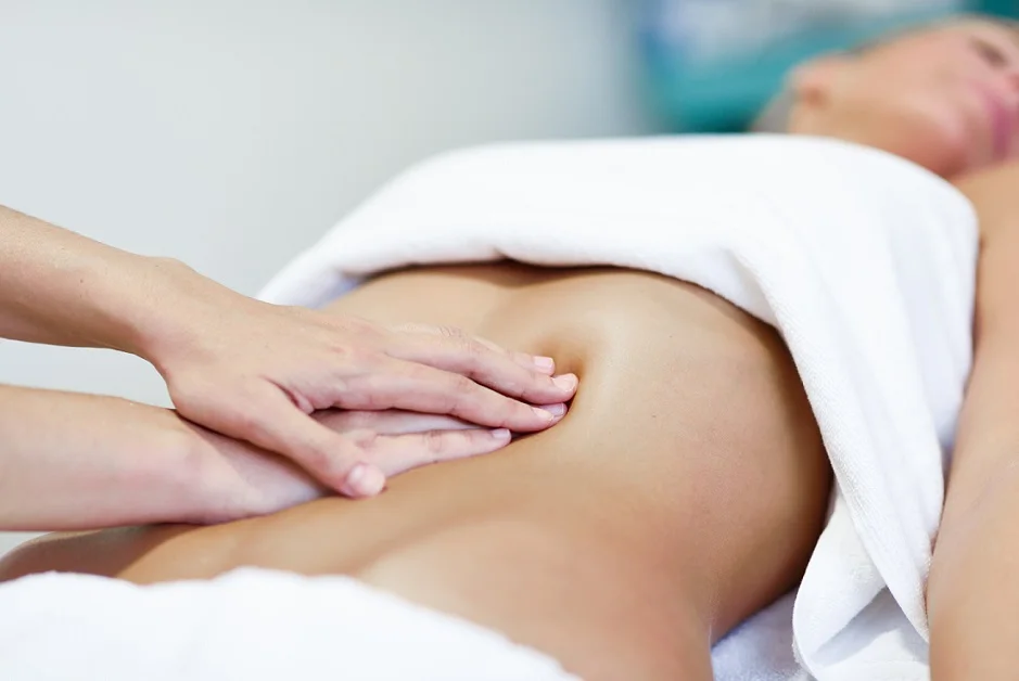 Abdomen is het Latijnse woord voor buik.