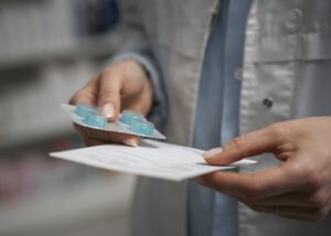 Medisch correcte patiëntinformatie is niet altijd begrijpelijk. Lees waar het misgaat en hoe farmaceutische teksten begrijpelijker kunnen.